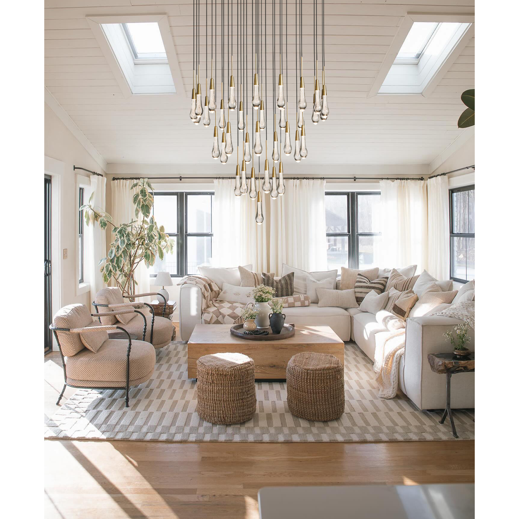 Soltaire Round Chandelier 17'' 24'' 36'' 40'' 58''D product image