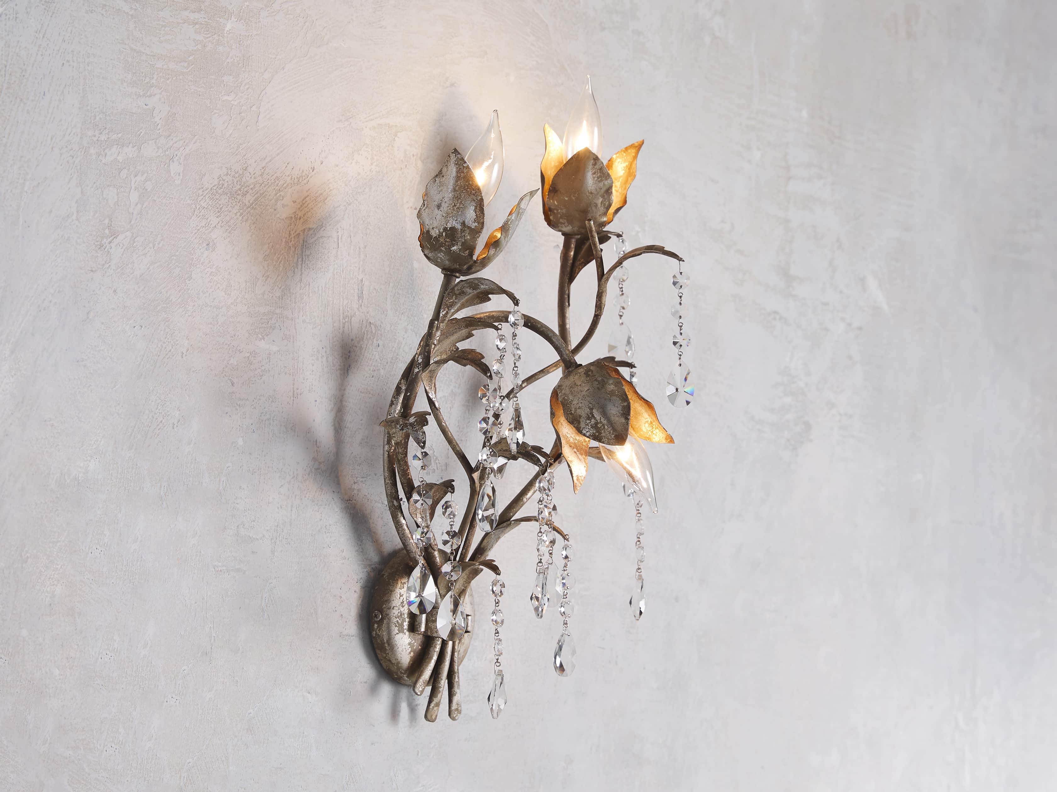 Viticcio 3-Light Wall Sconce detail view