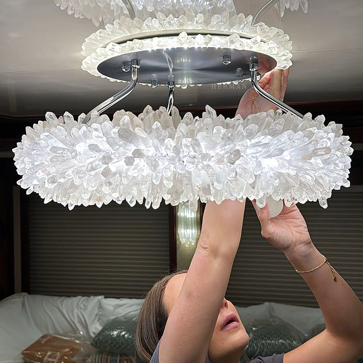 Premium 24-47 Inch Round Clear Geode Quartz Crystal Ring Pendant Light Modern Chandelier for Living Room product image