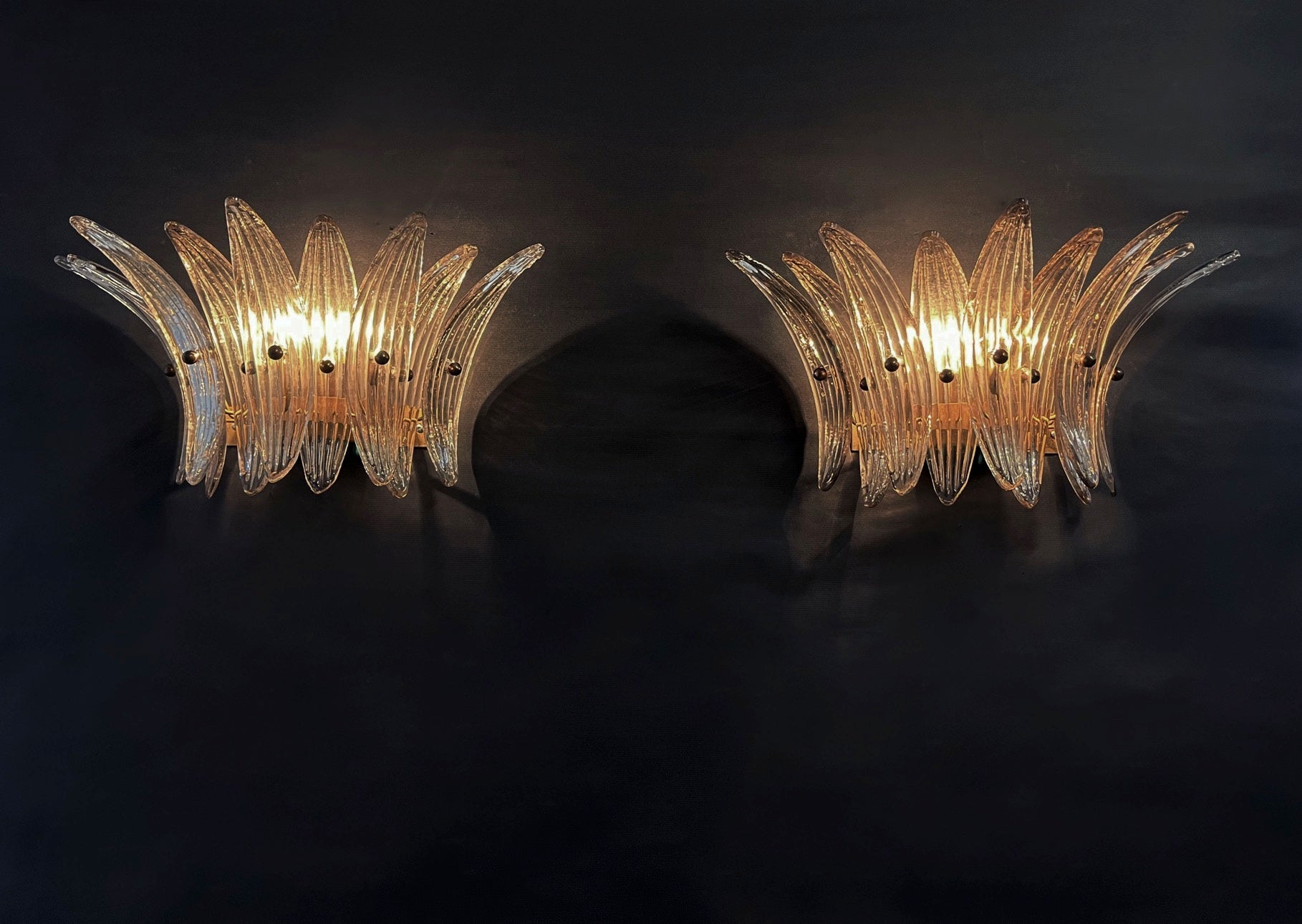 Murano Wall Lamp | 9 Smoked Palmette Glass | Set of 2