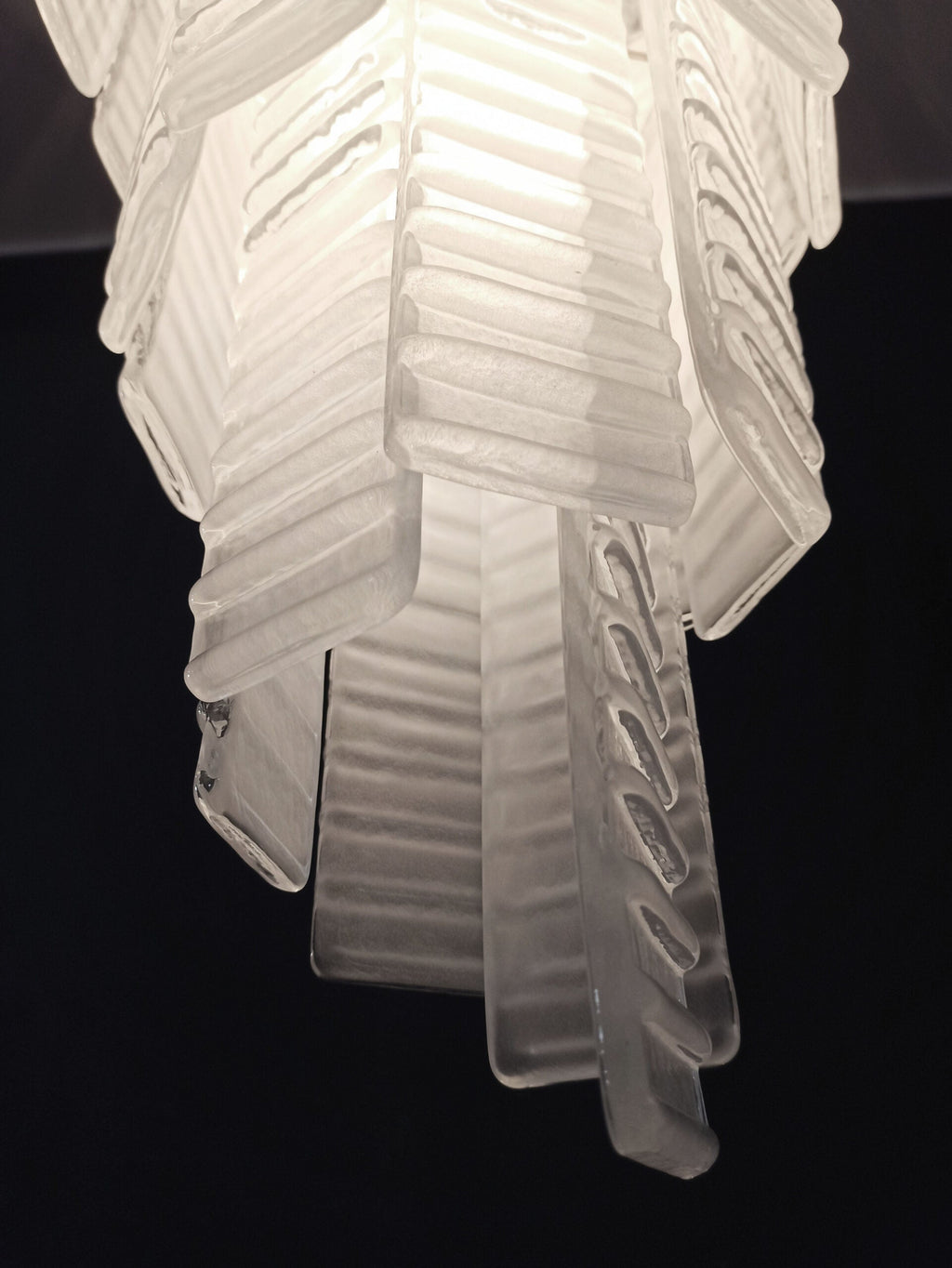 Murano Chandelier | 83 White Spiral Glasses detail by Bling Lighting Studio
