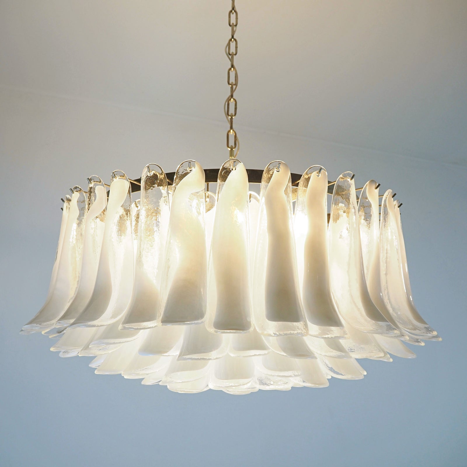Modern Petals White Murano Chandelier detail view