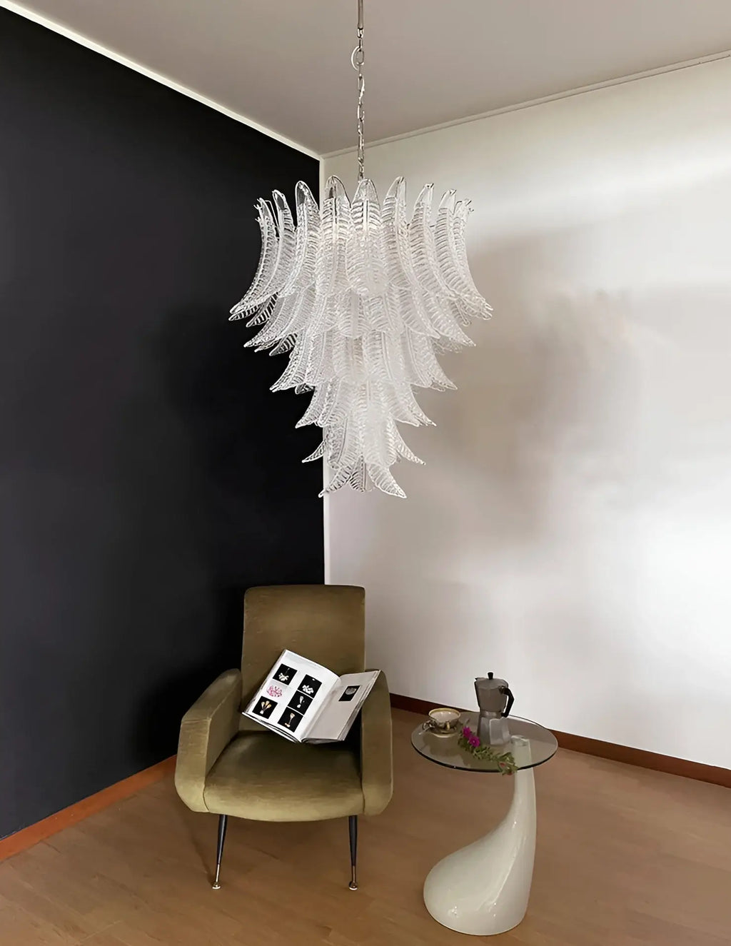 Gorgeous Murano Felci Transparent Glass Chandelier material and finish detail