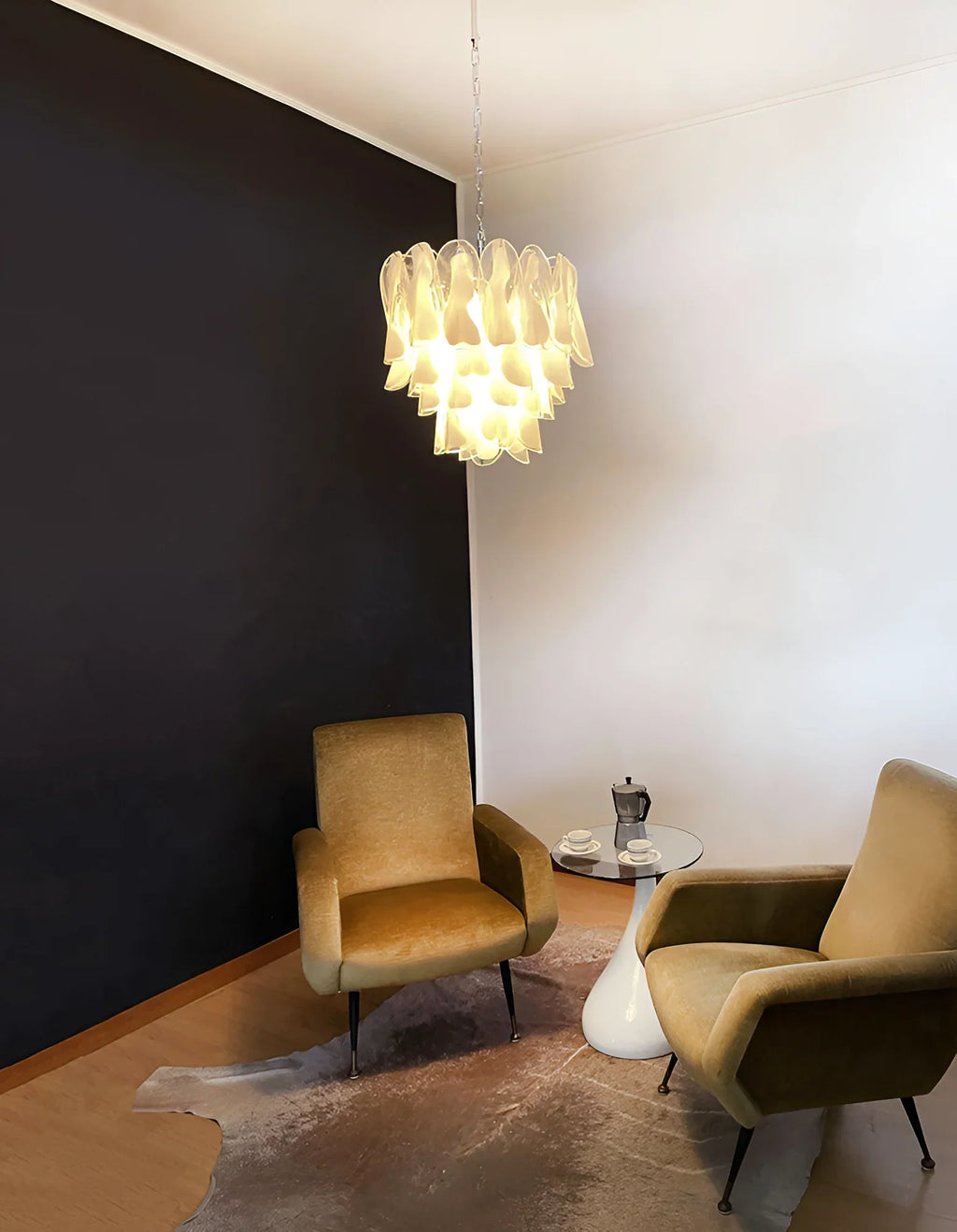 Vintage Murano Rondini Glass Chandelier material and finish detail