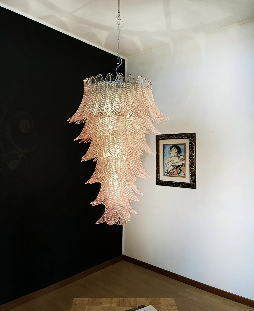 Murano Pink Felch Spiral Chandelier material and finish detail