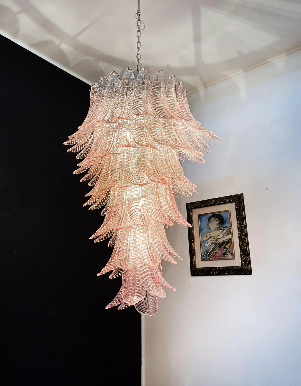 Murano Pink Felch Spiral Chandelier product image