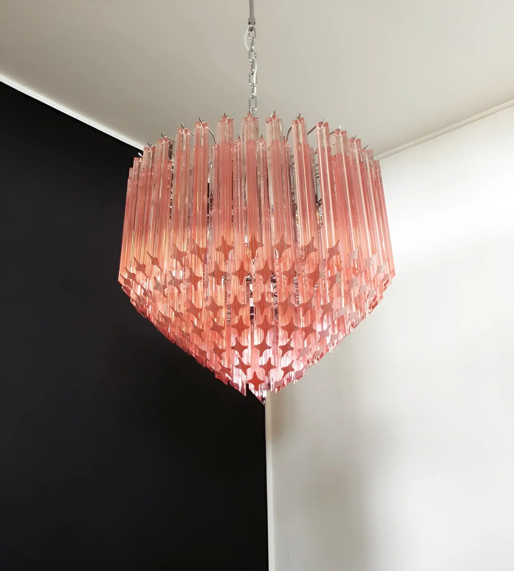 Murano Quadriedri Prisms Pink Chandelier product image