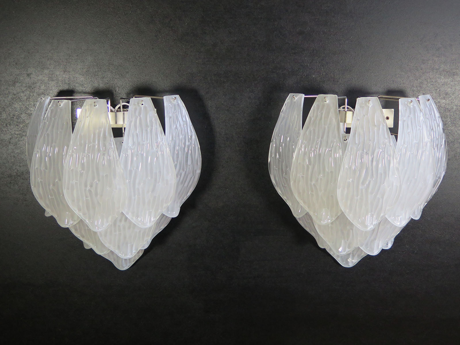 Murano Wall Lamp | 10 Clear Petal Glass | Set of 2