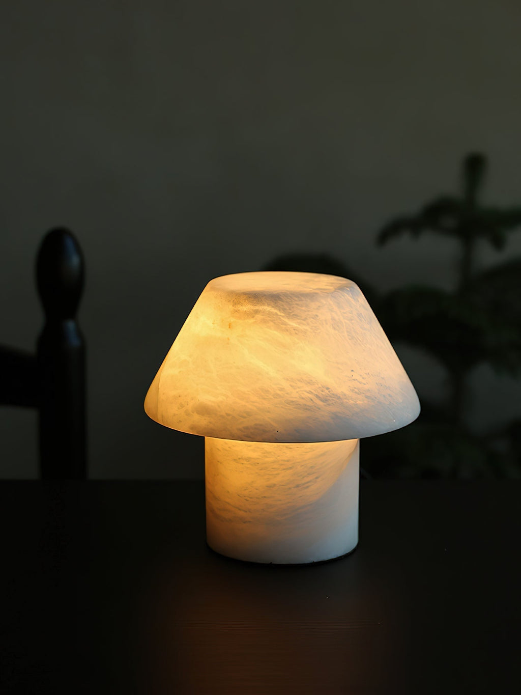 Parachilna Petra Alabaster Table Lamp