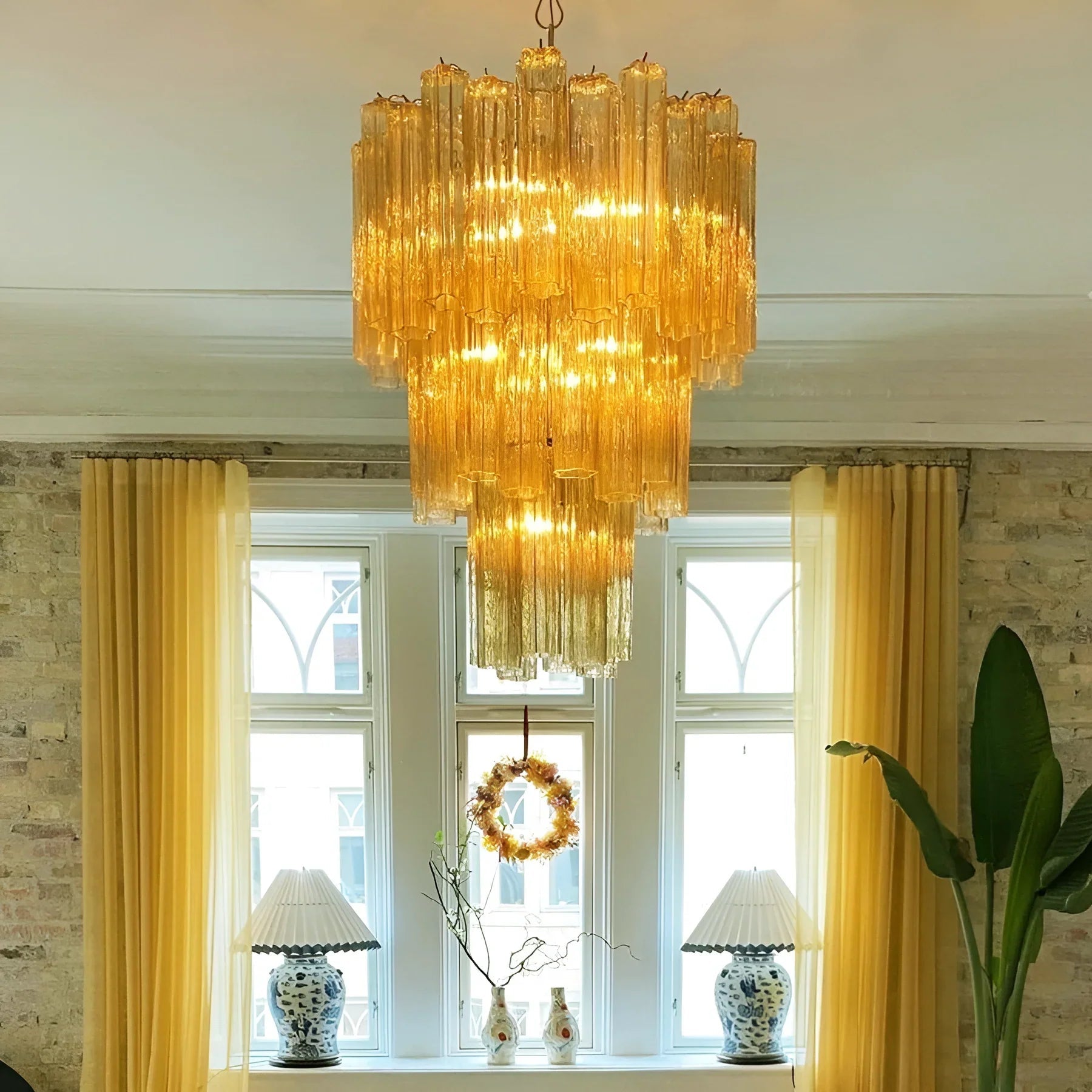Elegant Yellow Murano Glass Tube Chandelier material and finish detail